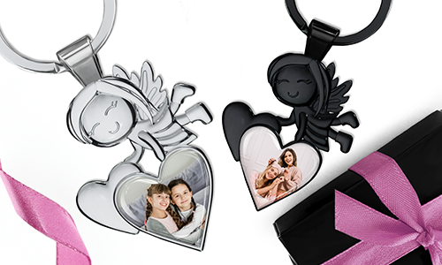 Guardian angel keychain with a shared photo in a heart