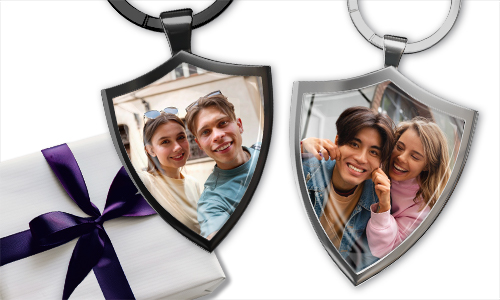 Shield-shaped keychain with your desired photo