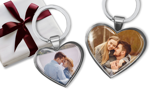 Heart-shaped keychain with a shared photo