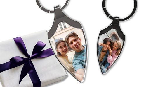 Personalized photo keychain for couples