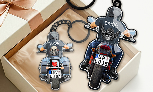 Motorcycle keychain with name and license plate for best friends