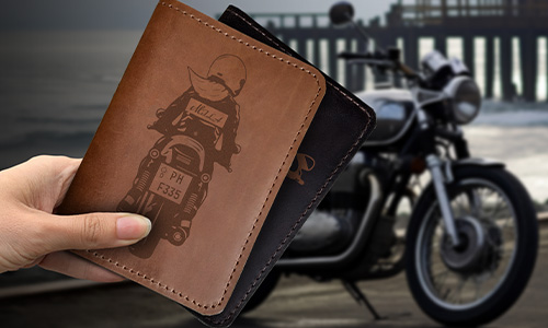 gallery-vehicle-document-holder-motorcycle-leather-engraved-1