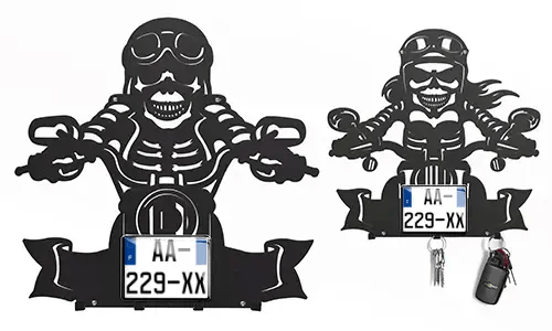 Keyholder wall with skeleton for motorcyclists