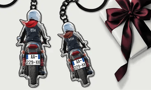 Personalisierter Motorrad-Schlüsselanhänger mit Namen und Kennzeichen - Geschenk für deine Frau