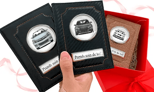 Cadeau personnalisé pour papa : pochette carte grise avec voiture et texte