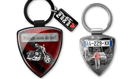 Shield keychain with boyfriend photo