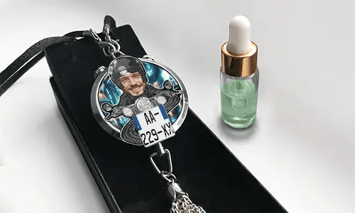gallery-personalised-car-air-freshener-with-motorcycle-driver-1