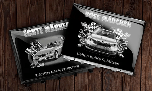 schlüsselbrett design in zwei Varianten auf dem Holz designer schlüsselbrett