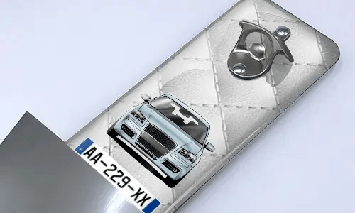 gallery-wall-bottle-opener-with-cap-cratcher-3