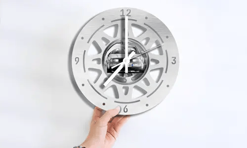 gallery-wall-clock-tire-1