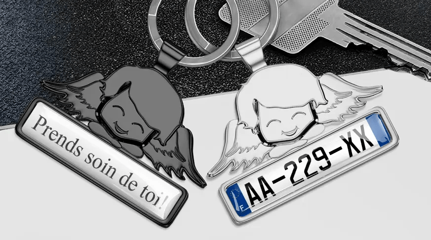 head-keychain-angel-with-license-plate-coated