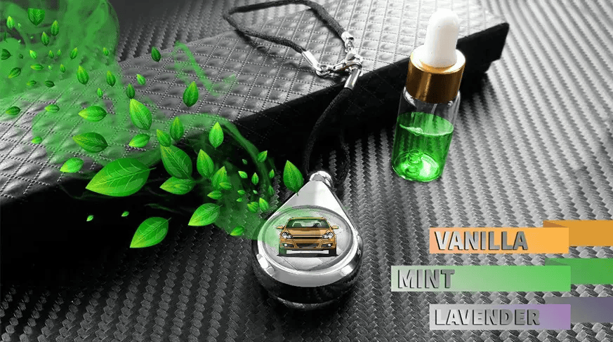Colgante de perfume para coche que libera fragancia junto a botellas de recarga, mostrando aromas disponibles como vainilla, menta y lavanda