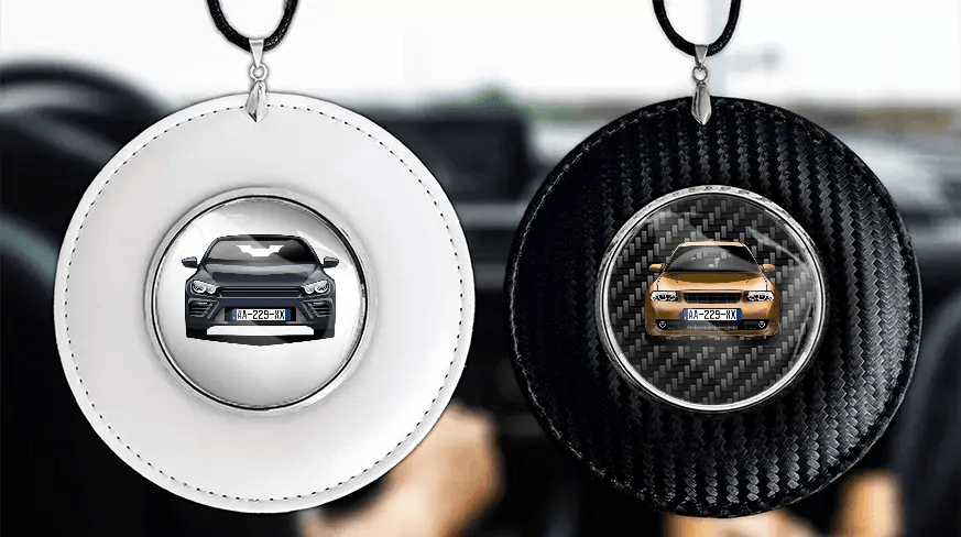 Car mirror chain with photo